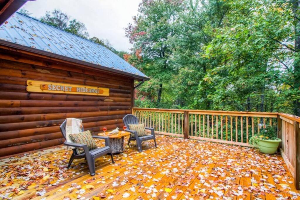 Villa Great Location Pool Table Hot Tub à Gatlinburg Extérieur photo